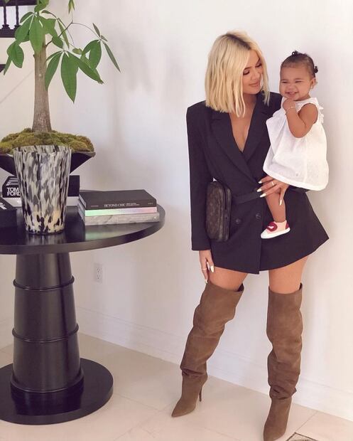 Khloé Kardashian comparte foto del día de su parto en el primer cumpleaños de True 