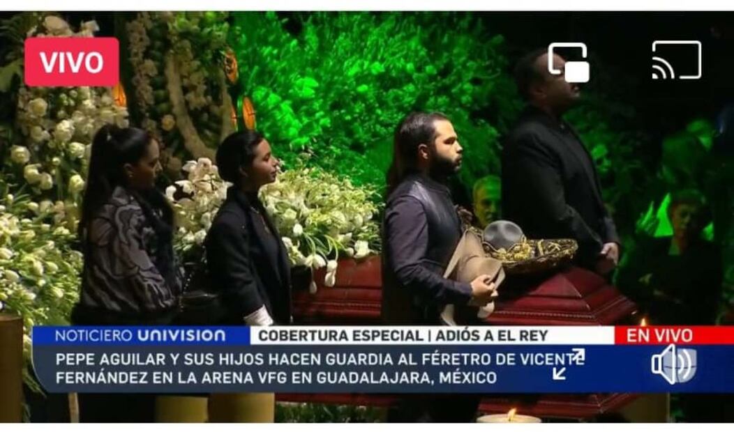 Ángela Aguilar y su familia presentes en el homenaje a Vicente Fernández