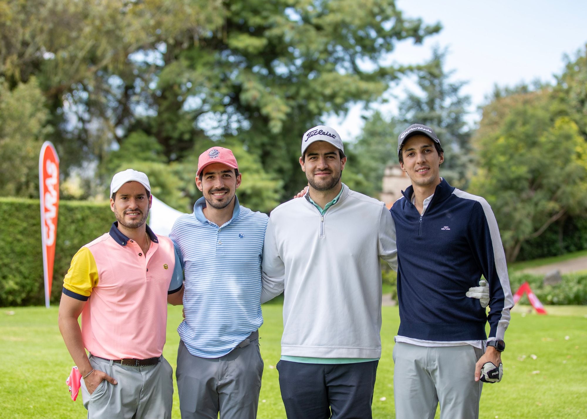 Adrián Cavazos, Héctor y Diego Mena con José Villar. (Foto: Edgar Silva Fuentes)