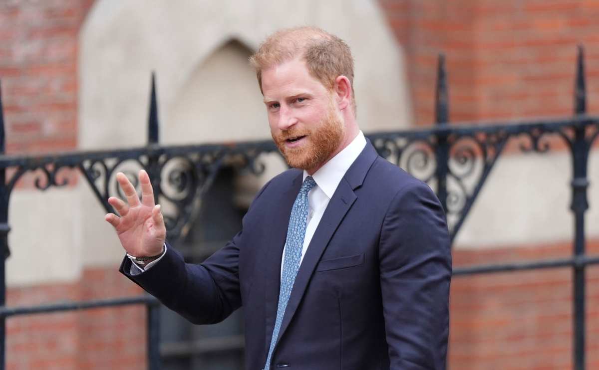El príncipe Harry salió de los Tribunales Reales de Justicia, en el centro de Londres / Foto: Ben Whitley - AP