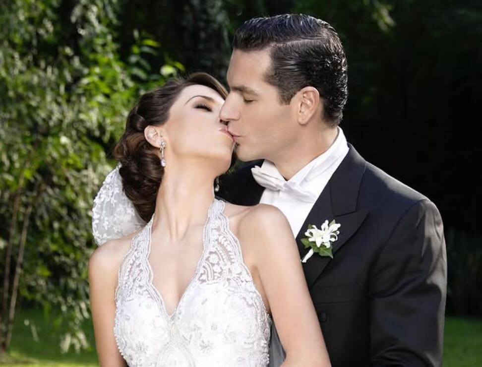 Así fue la lujosa boda de Jacky Bracamontes y Martín Fuentes hace 14 años
