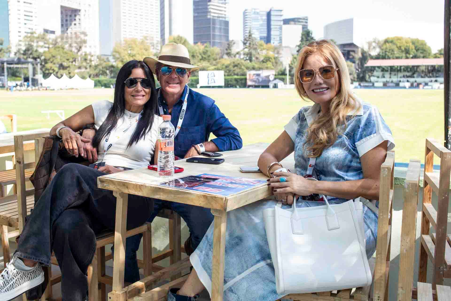 Georgina Rodríguez, Antonio Rivera y Norma Contreras. (Foto: Esteban Torreblanca)
