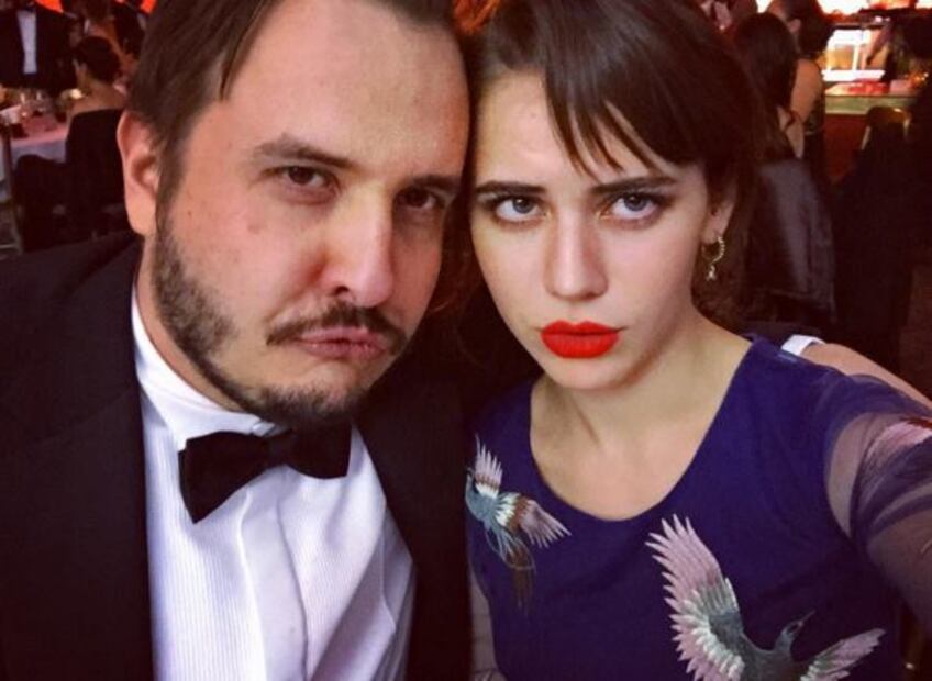 Famosos jóvenes con novios más grandes que ellos