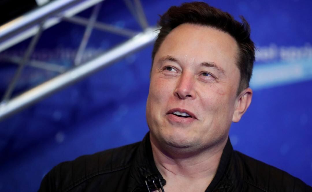 Debido a que no tiene casa, Elon Musk duerme en habitaciones de amigos