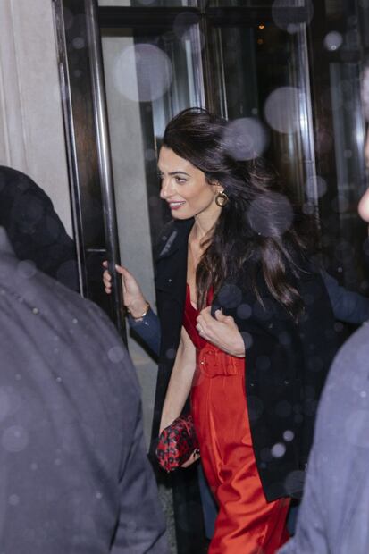 Amal Clooney entre las invitadas al baby shower de Meghan Markle en NY
