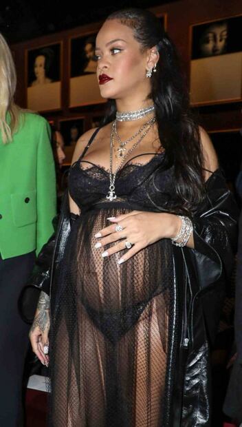 Rihanna celebra el cumpleaños de su mamá con emotiva foto de su infancia