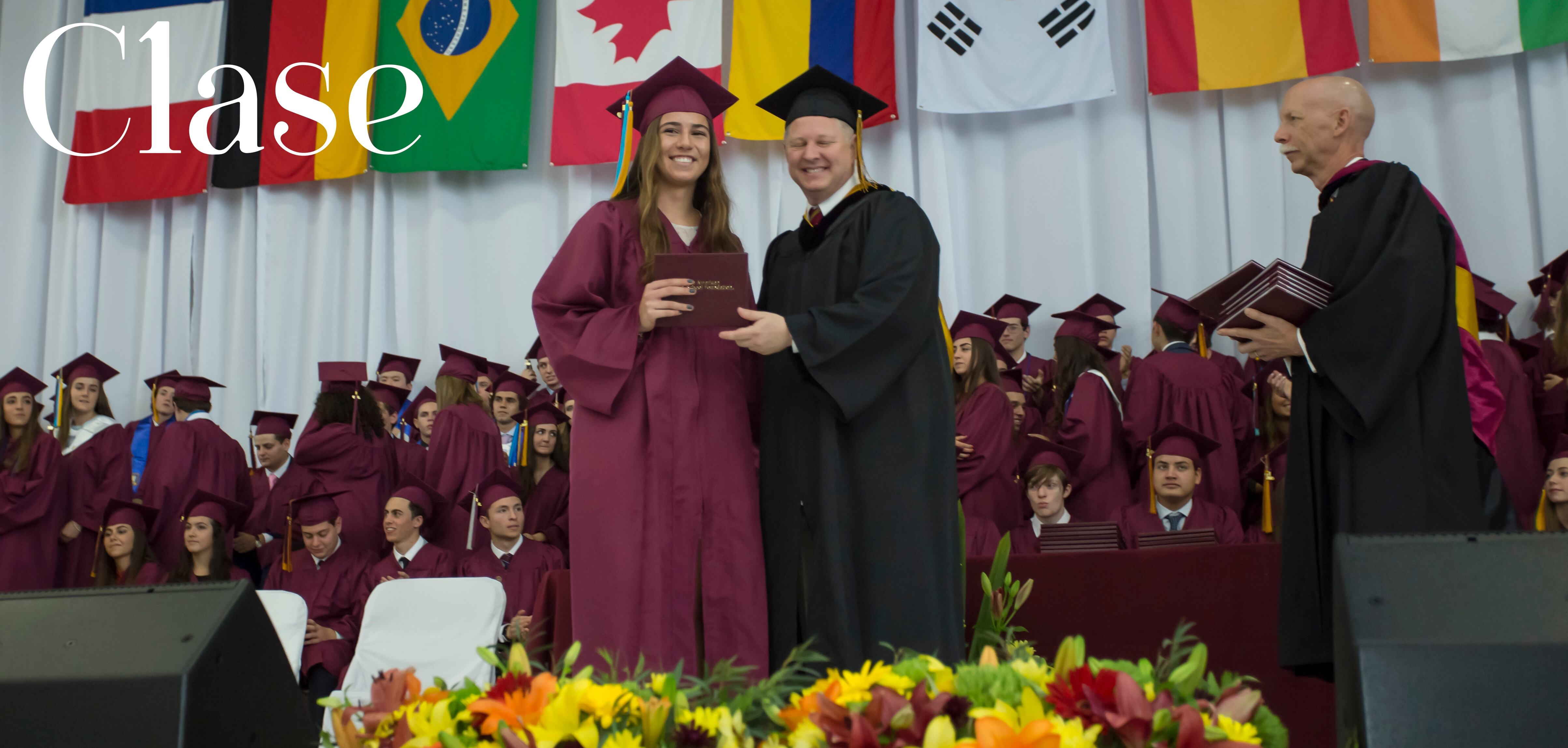 Felices graduados del Colegio Americano 