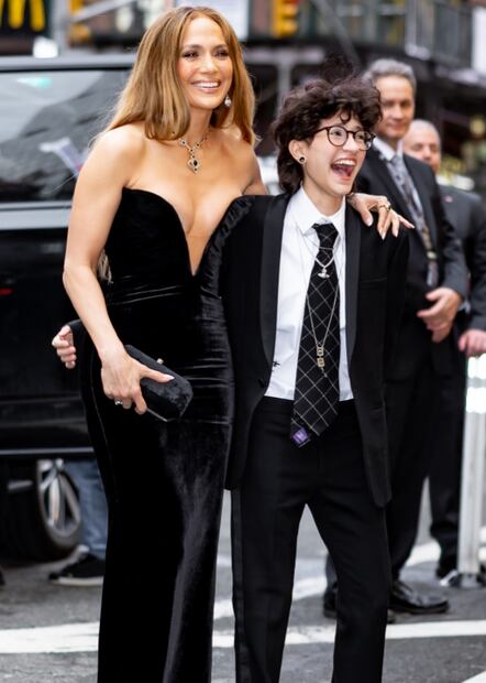 Jennifer Lopez y Emme en Broadway / Foto: Especial @jlo