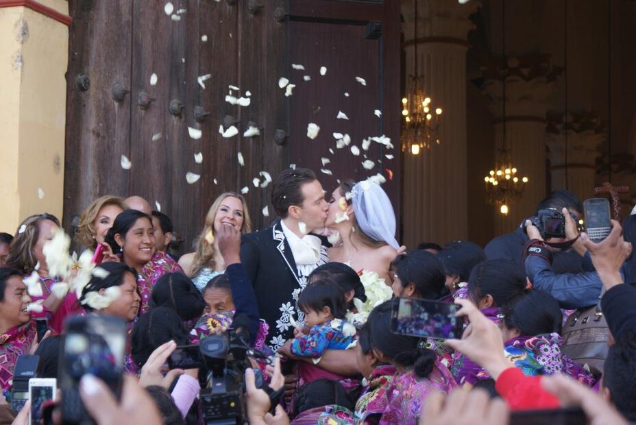 La historia de amor de Anahí y Manuel Velasco 