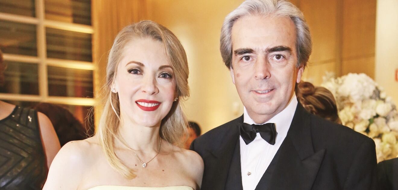 Lorenzo Lazo sonríe a la vida con una emotiva foto de Edith González