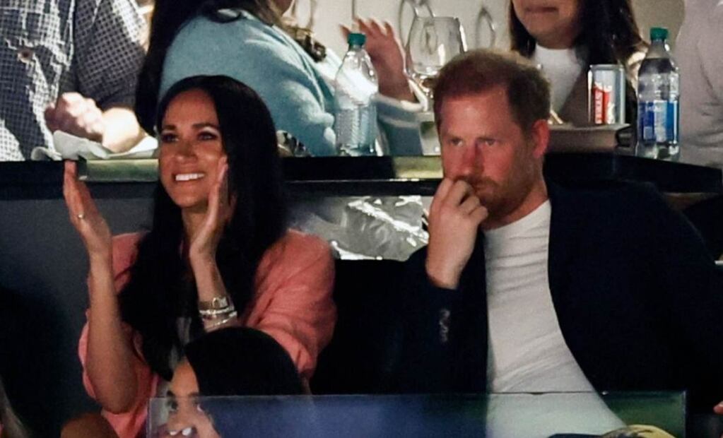 Meghan Markle y Enrique de Sussex en un partido de los Lakers / EFE