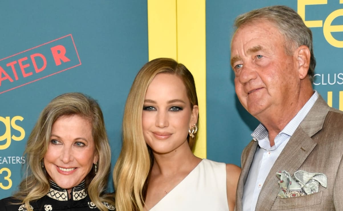 La mamá de Jennifer Lawrence, el centro de atención por su belleza