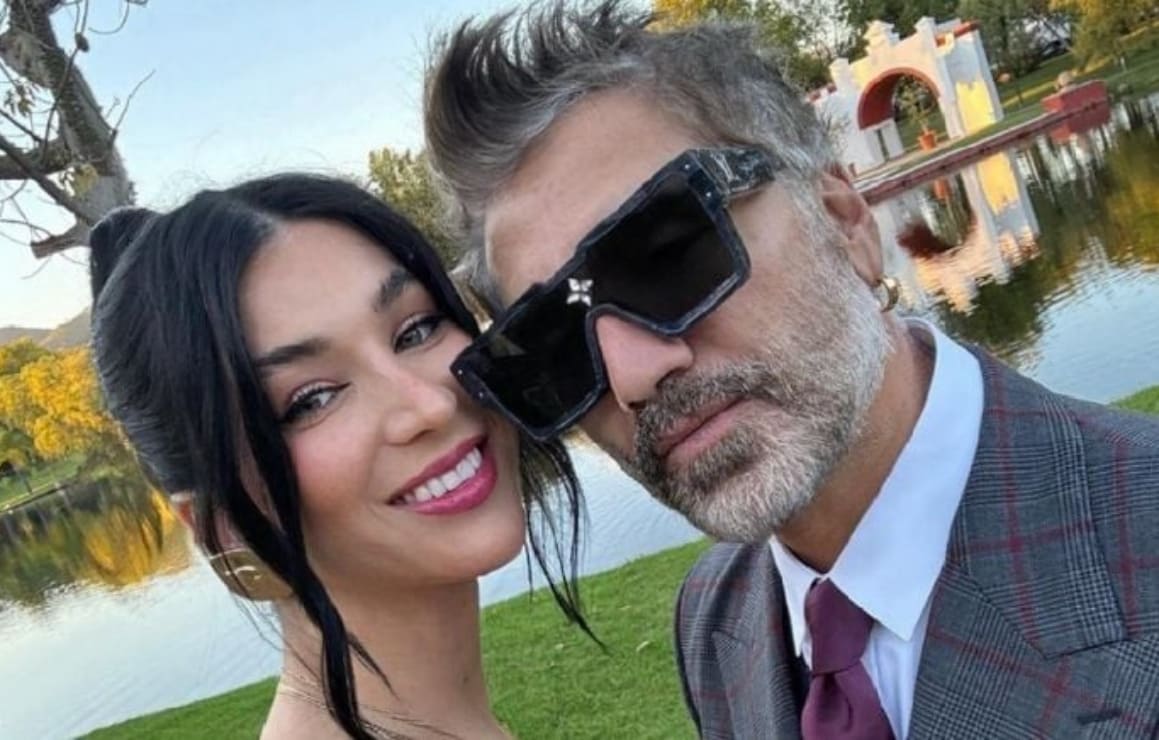 Alejandro Fernández y Karla Laveaga protagonizan un romántico momento