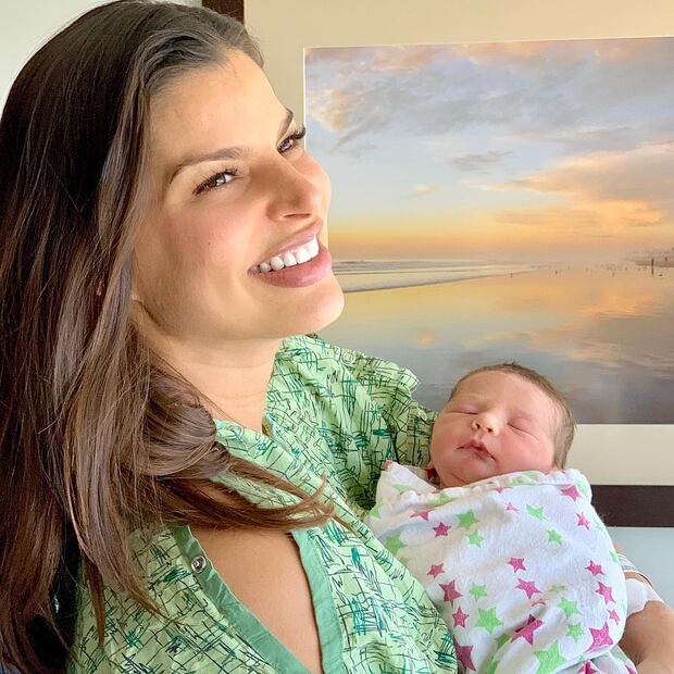 Bárbara Coppel explica por qué su pequeño hijo Kilian utilizó un casco especial