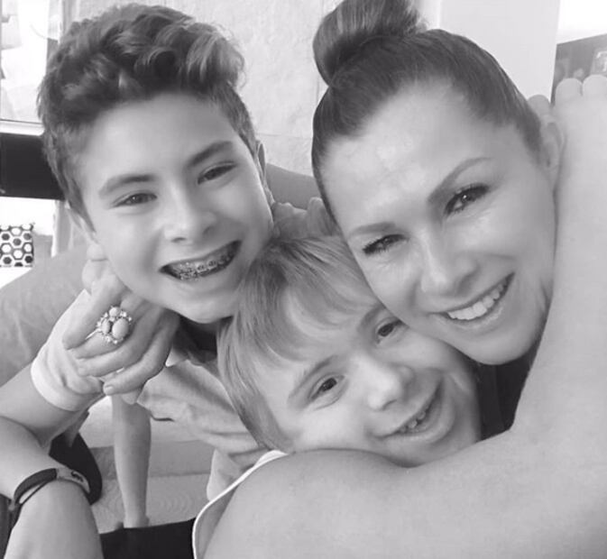 Leticia Calderón confiesa que aún convive con la familia de Juan Collado 