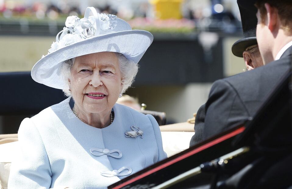 El ex chef de la reina Isabel ll dice que vivir en el Palacio de Buckingham era como 'Downton Abbey'