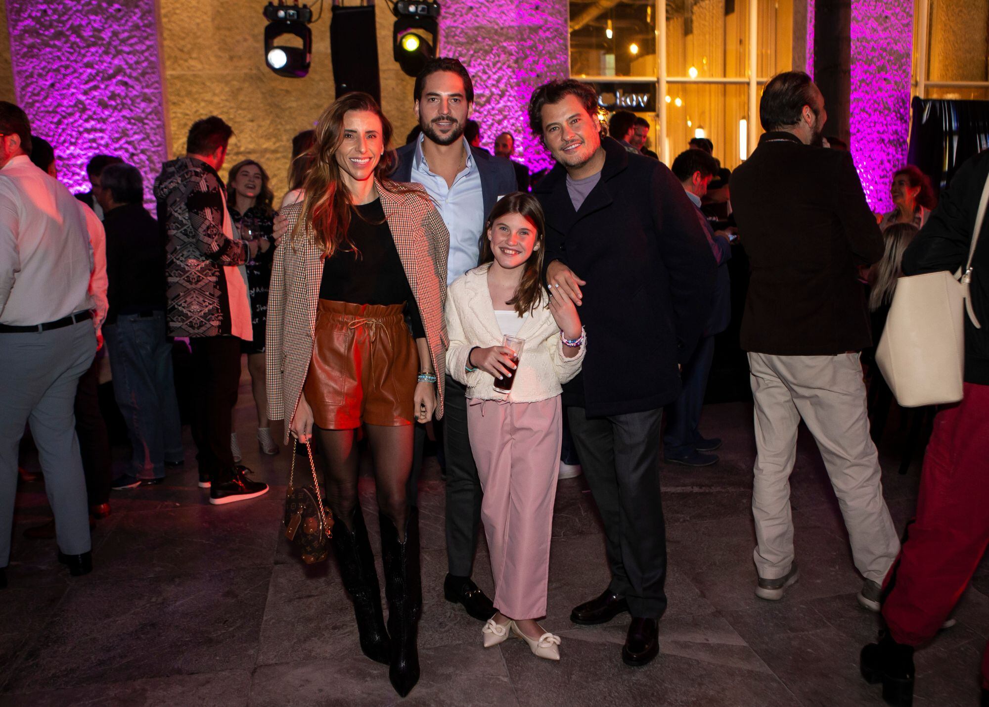 Esperanza Salmun y Carlos Roca con Ninfa y Rodrigo Ripstein. (Foto: Esteban Torreblanca)