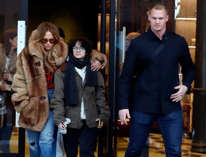 Jennifer Lopez con su hija Emme y su guardaespaldas Austin Boggan / Foto: Getty Images