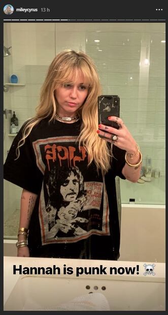Miley Cyrus, como Hannah Montana, brinda con Bon Jovi con el mejor vino rosado del mundo