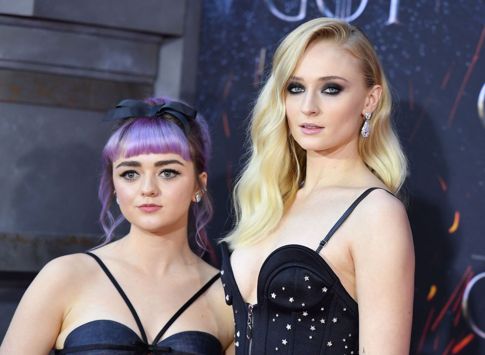 Sophie Turner revela que su compañera de GOT, Maisie Williams, será su dama de honor