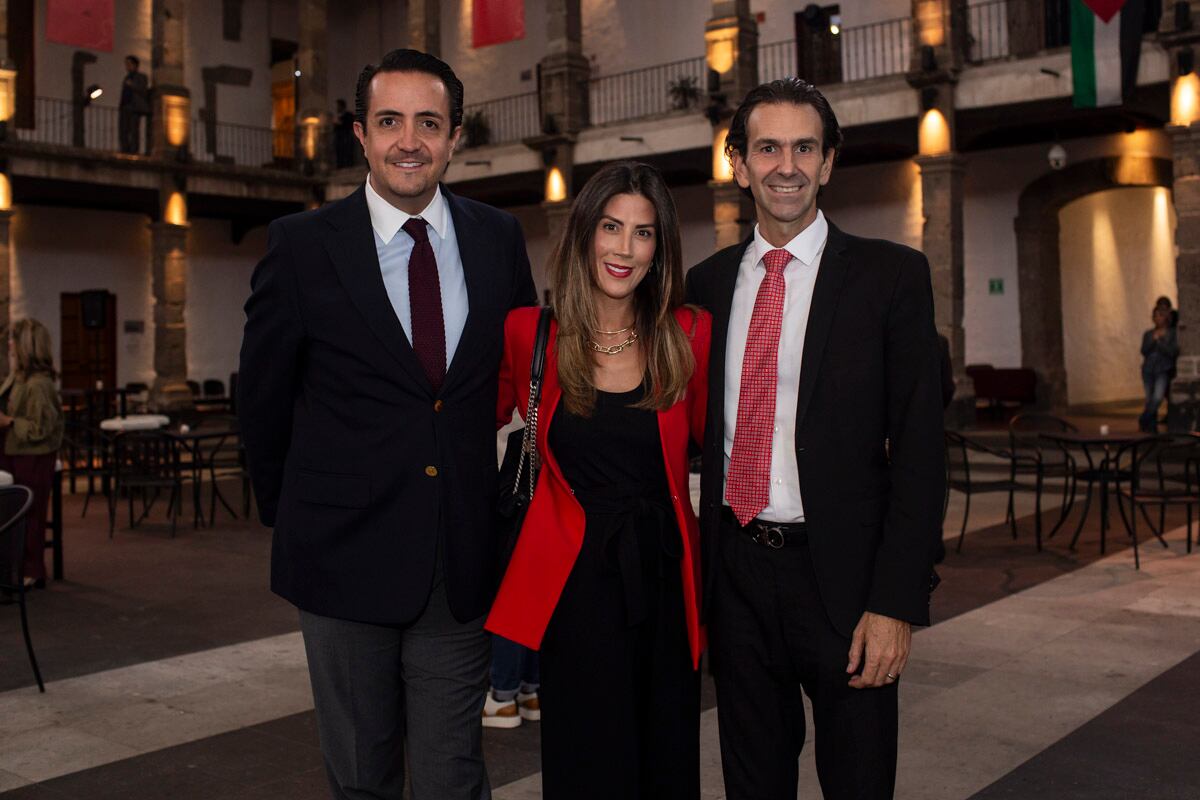 Alejandro González, Cassandra Pelizza y Óscar Alarcón. (Foto: Esteban Torreblanca)