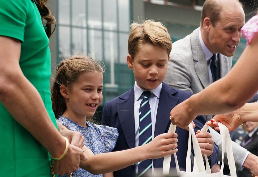 La princesa Charlotte y el príncipe George en Wimbledon / AFP