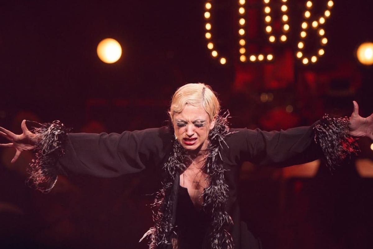 Mon Laferte como Sally Bowles/ Foto: Instagram @monlaferte