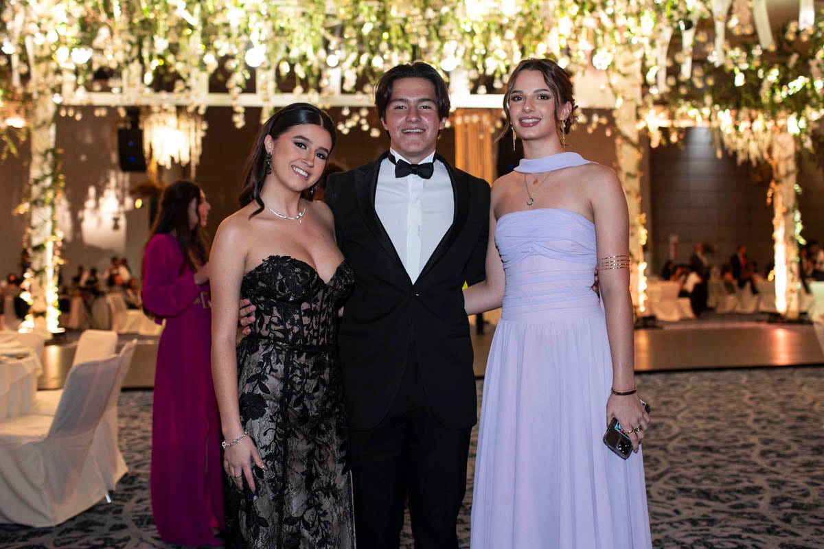 Nina Calderón, Diego Sainz e Inés de Araujo. (Foto: Esteban Torreblanca)