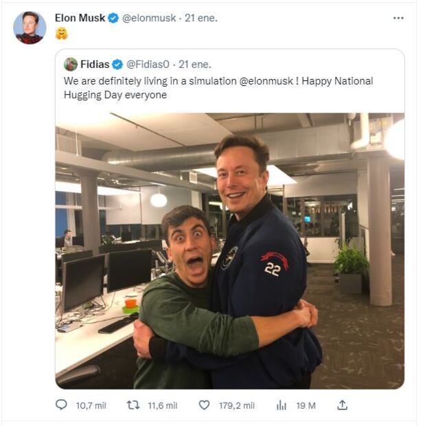 Carlos III demanda a Twitter, de Elon Musk, por no pagar la renta en Londres
