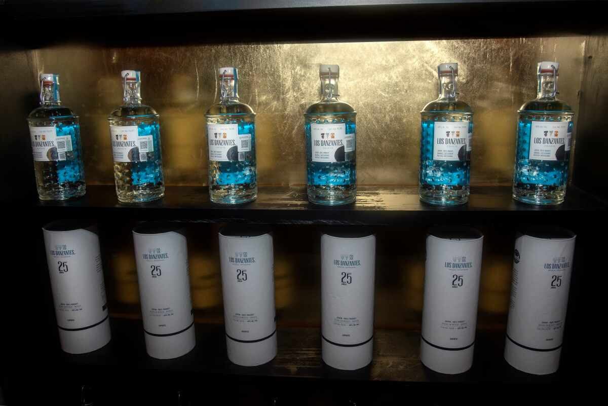 Los Danzantes: 25 años de historia mezcalera