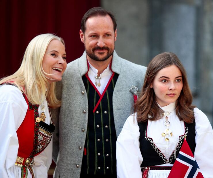 La princesa heredera Ingrid Alexandra de Noruega regresa a la escuela pública