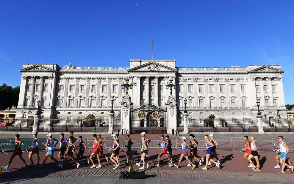 Mientras la reina Isabel II dormía, un extraño se metió al palacio de Buckingham