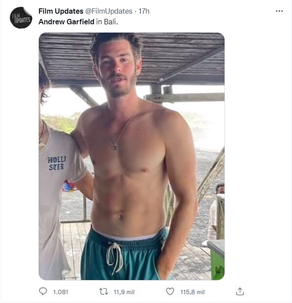 Andrew Garfield sorprende con impactante físico durante sus vacaciones