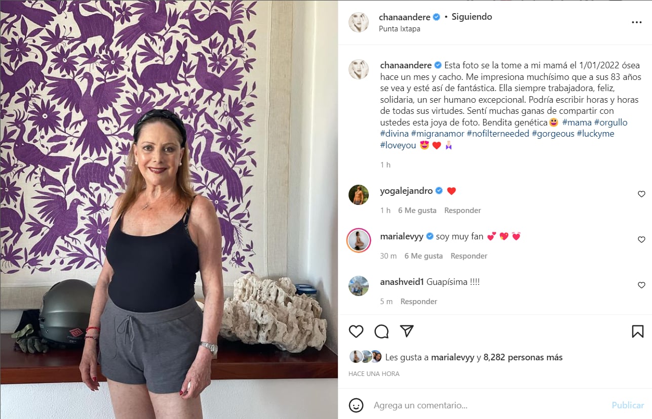 Jacqueline Andere sorprende en short de playa y top tank 