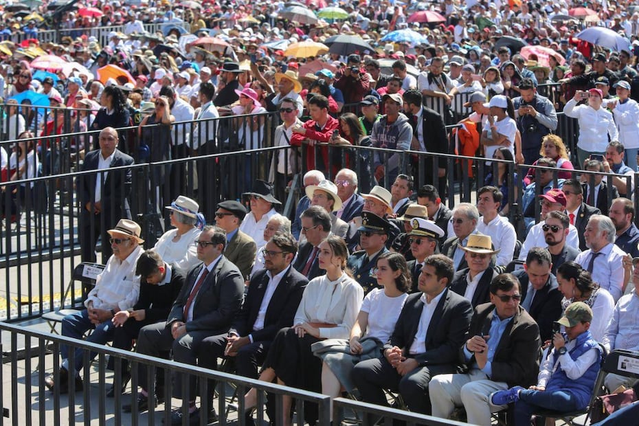 Irene Esser y Andrés Manuel López Beltrán, juntos en la celebración por 1 año de gobierno de AMLO