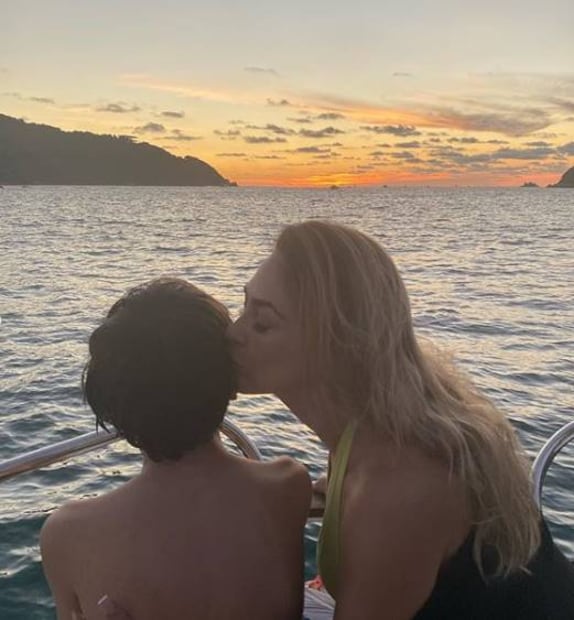  Aracely Arámbula junto a su hijo / Instagram