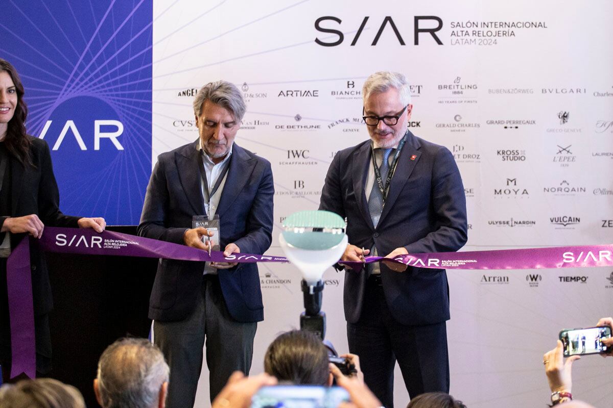 Carlos Alonso Y Pietro Piffaretti, embajador de Suiza en México. (Foto: Esteban Torreblanca)