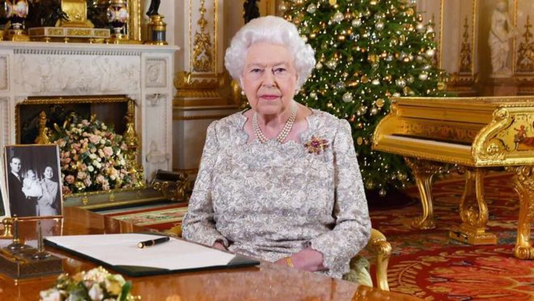 La reina Isabel II busca jefe digital en LinkedIn