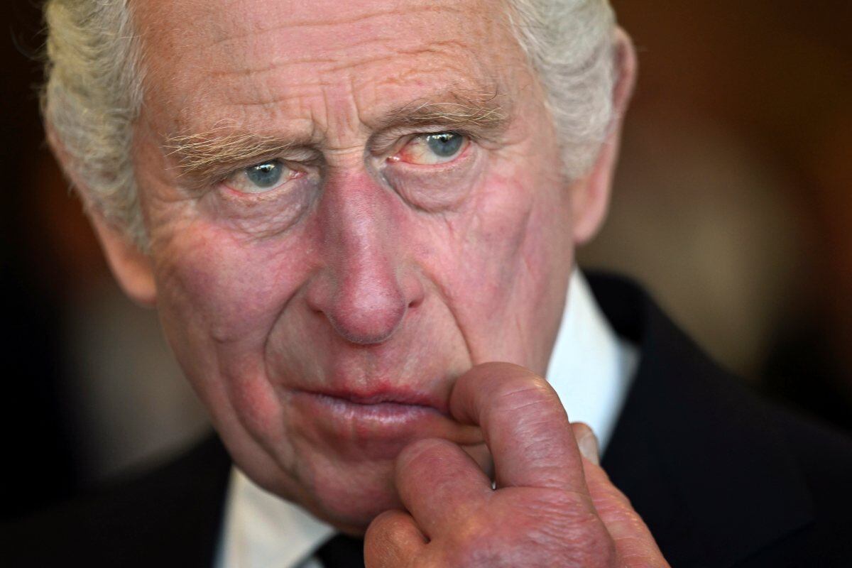 El rey Carlos III quiere leer el libro de Harry antes de dar (o no) a sus nietos títulos reales