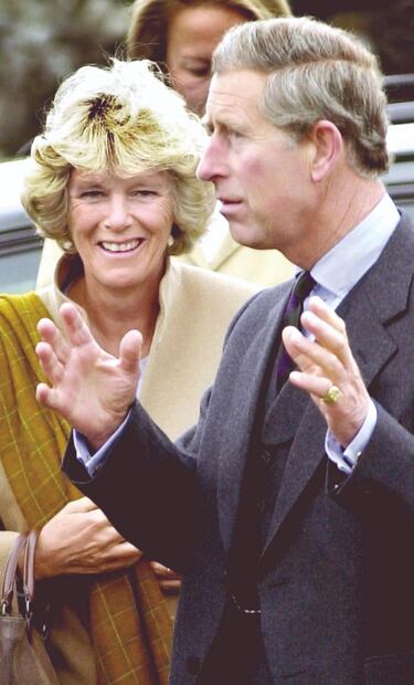 Camilla Parker y Carlos de Gales venden casa embrujada