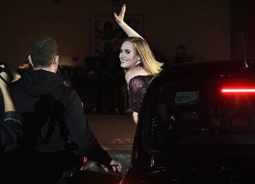 Adele presume figura en un vestido que usó hace cuatro años