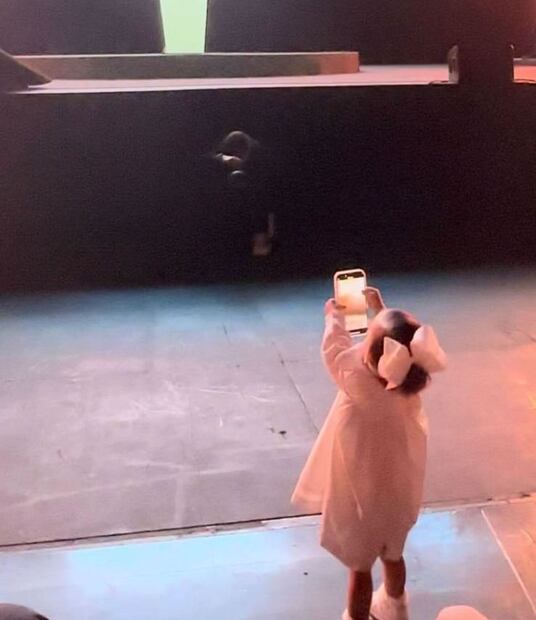 Mariel se encontraba cerca del templete durante la ceremonia / Foto: Instagram