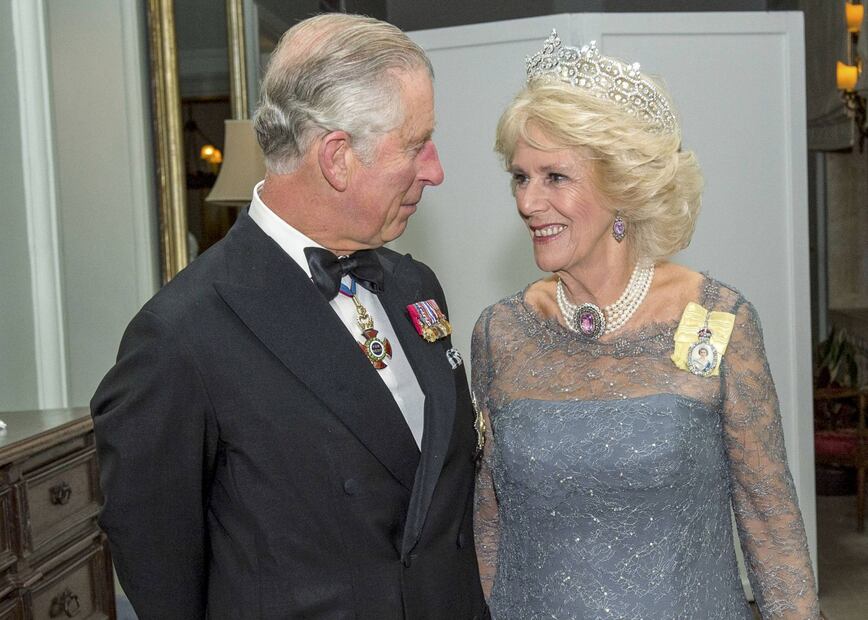 La historia de amor entre el príncipe Charles y Camilla  