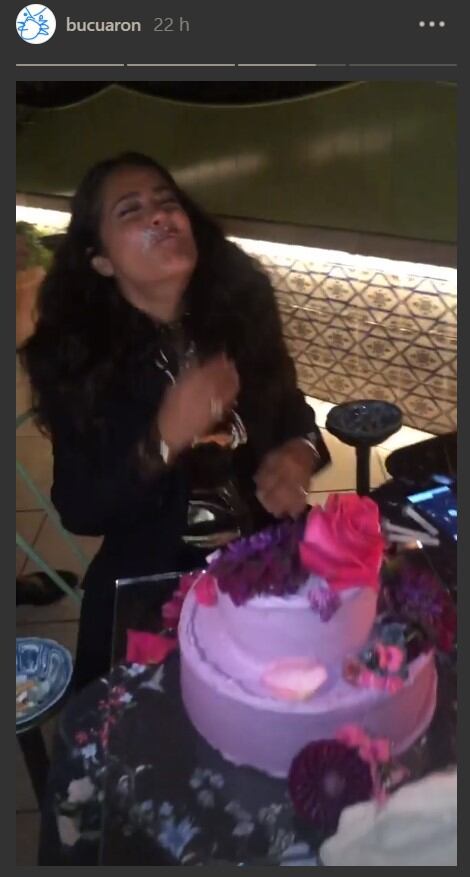 Valentina Pinault, Alfonso Cuarón y Bu Cuarón sorprenden a Salma Hayek con una fiesta de cumpleaños 