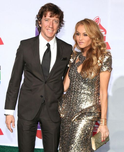 Paulina Rubio denuncia a su exesposo Colate por ocultarle a su hijo