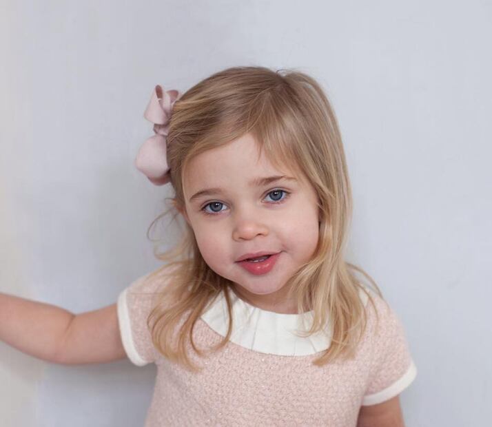La sesión de fotos de la princesa Leonor de Suecia por sus tres años