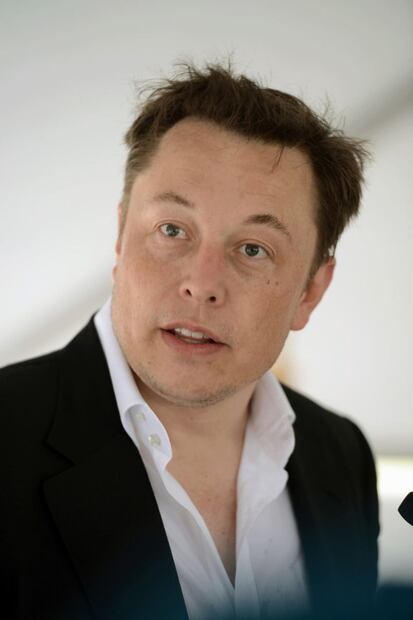 Astronautas de Elon Musk deberán usar ropa interior porque no funciona el baño de una cápsula de Space X