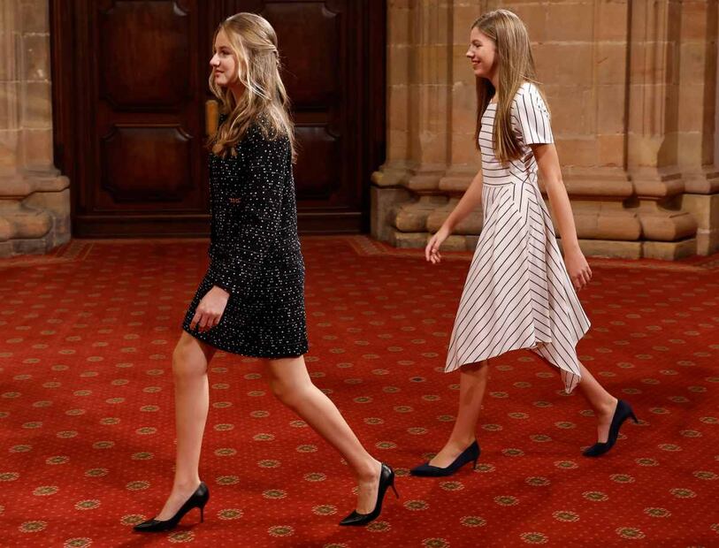 La infanta Sofía de España luce sus primeros tacones 