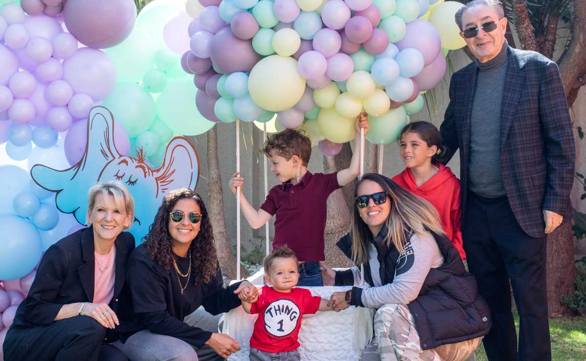 Diana Cover, Mariel Duayhe, David Niño de Rivera, Pia,  Saskia Niño de Rivera, Luis Miguel Niño de Rivera y Piero / Foto: Angélica Chema