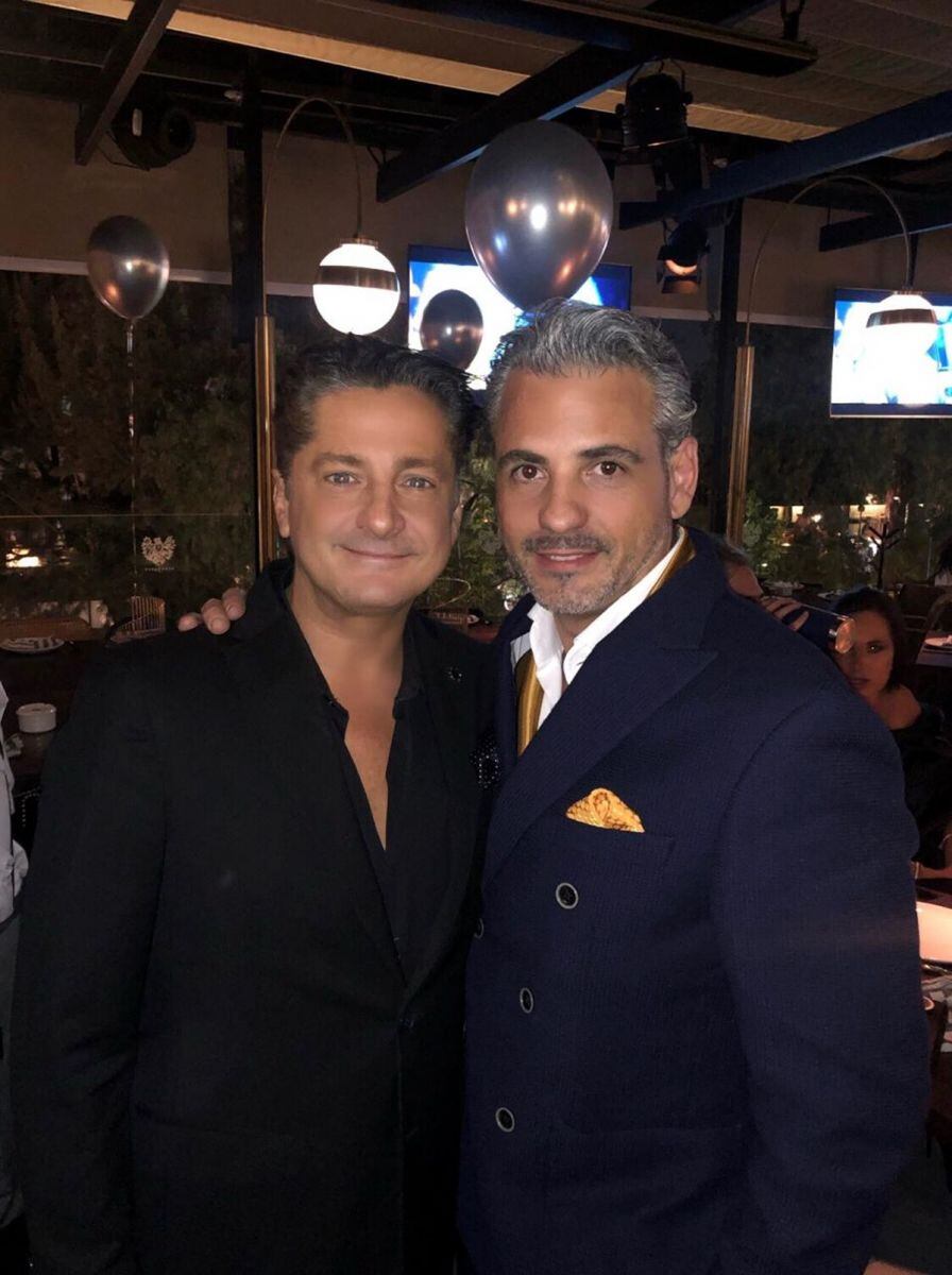 El hermano de Luis Miguel festeja su cumpleaños